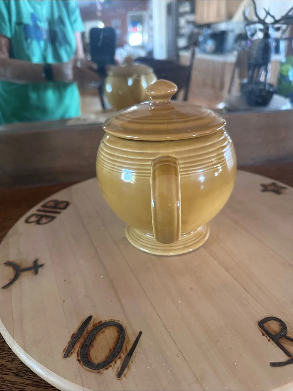 Sunny Yellow Ceramic Teapot with Ribbed Detail